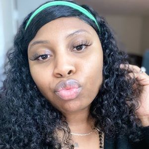 Meet your Posher, Atiana